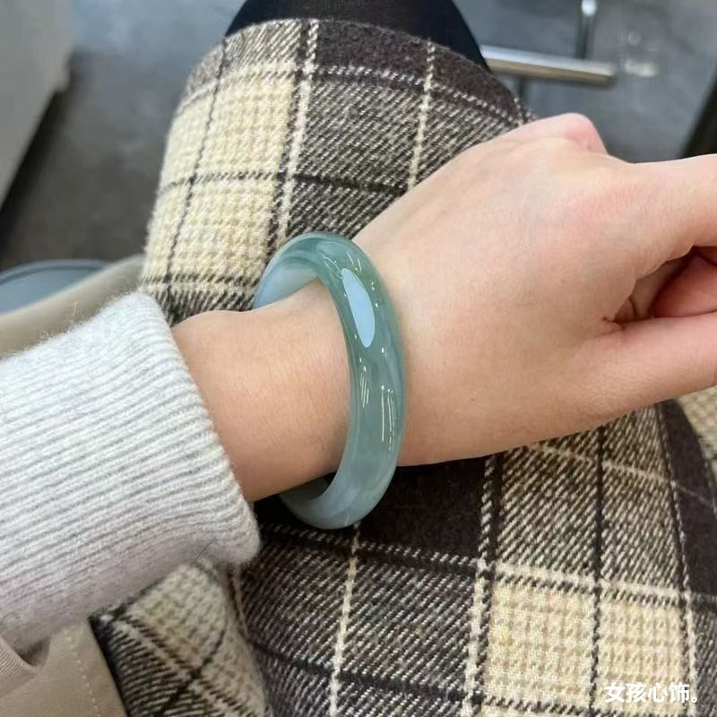 Bracelets - 얼음옥 팔찌, 왁스 같은 질감의 천연